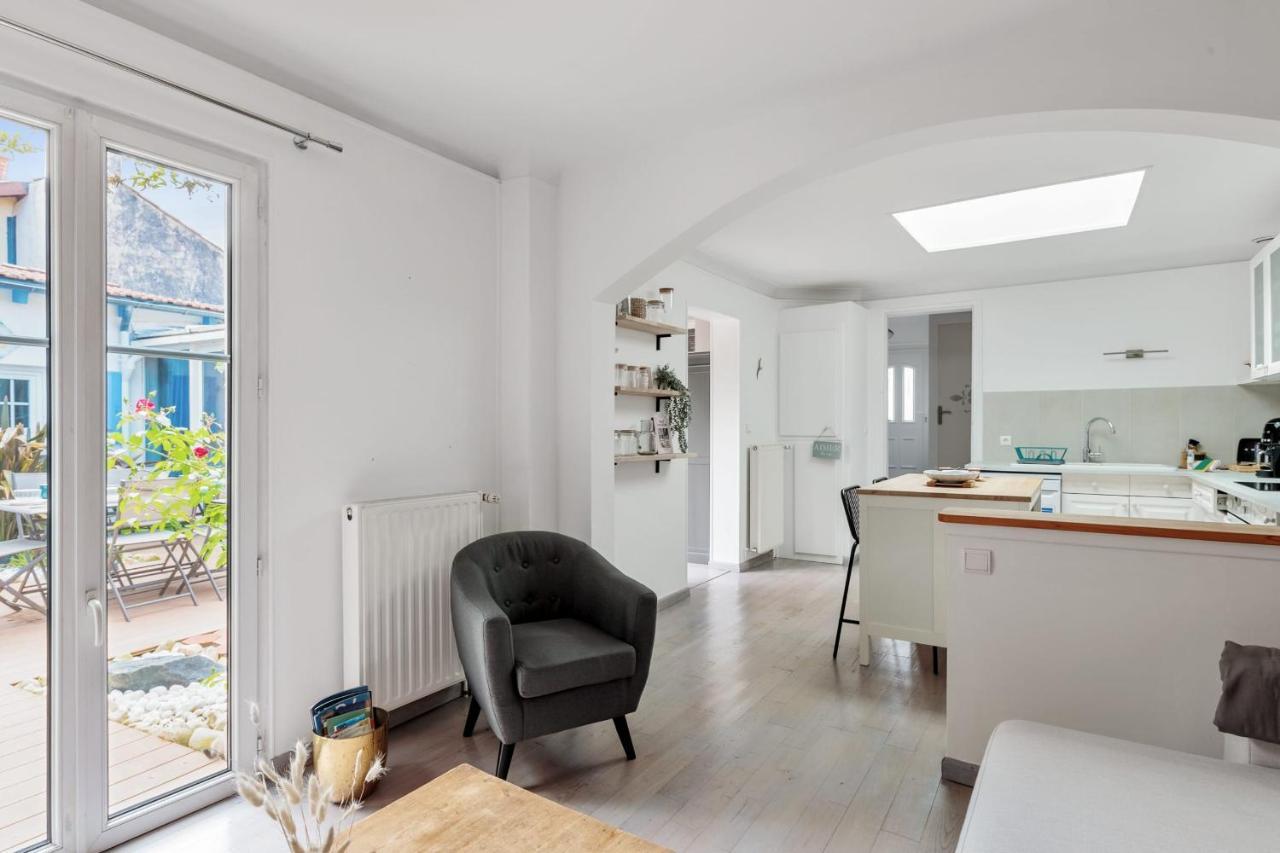 Villa Maison Des Illustres - Welkeys à La Rochelle  Extérieur photo